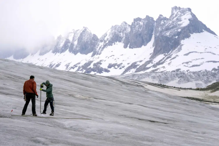 Switzerland Takes Action as Glaciers Melt: Aims for Net Zero Emissions by 2050