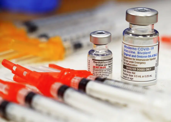 Next round of COVID-19 shots in fall will target latest omicron strain