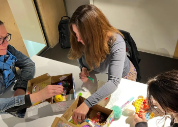 How fidget toys could help reduce youth self-harm